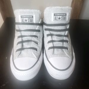 Converse size 6.5 brand new